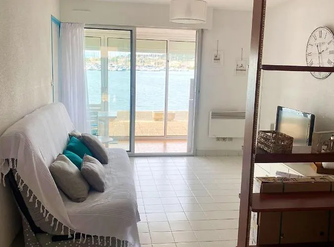 Apartment Vue Agde: 2 Avec Piscine Partagée