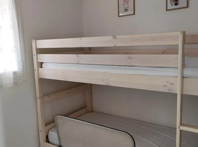 Vue Agde: 2 Avec Piscine Partagée